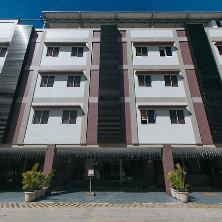 Reddoorz @ Leoncia Apartelle Mandaue City Ngoại thất bức ảnh