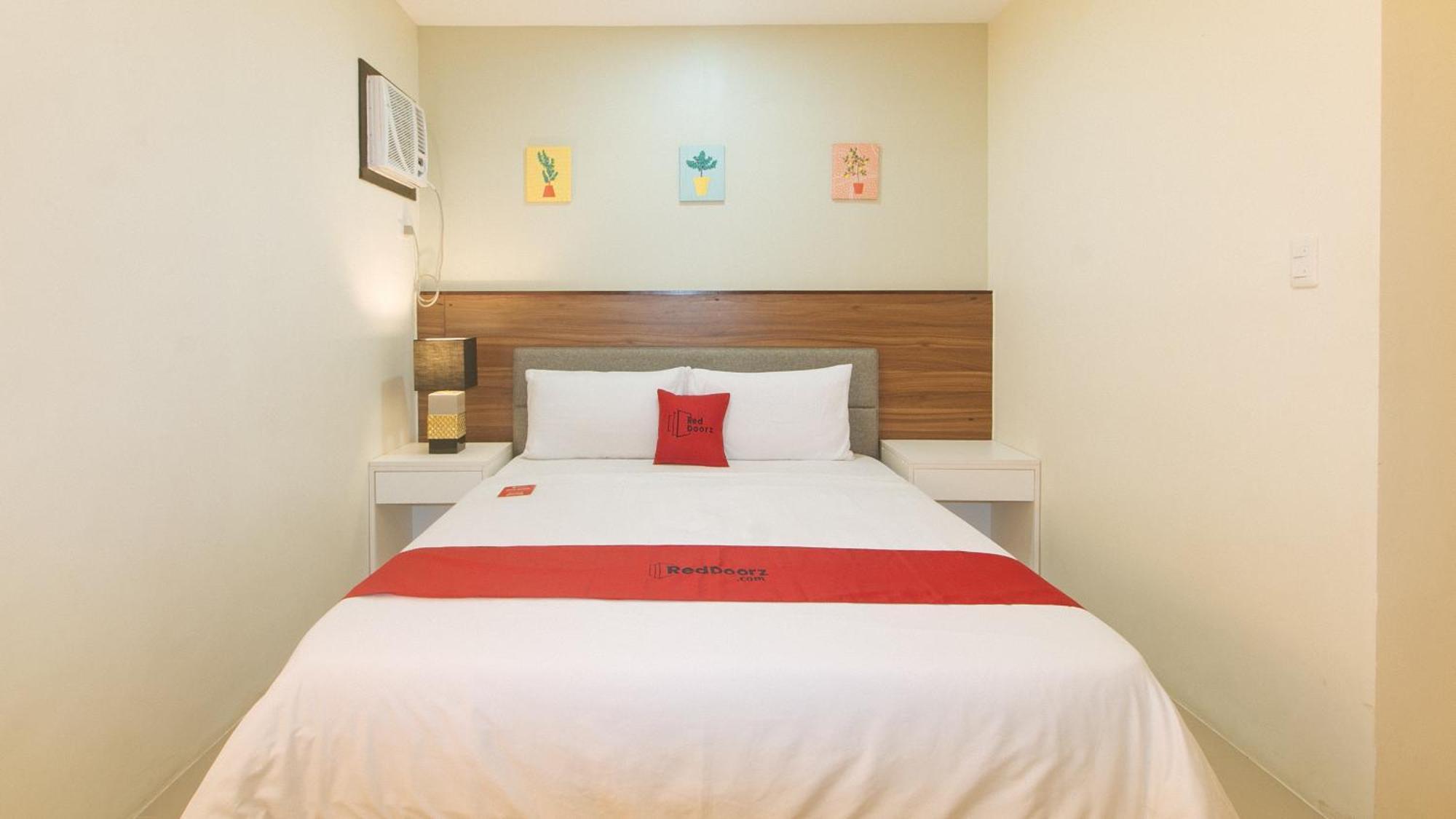 Reddoorz @ Leoncia Apartelle Mandaue City Ngoại thất bức ảnh