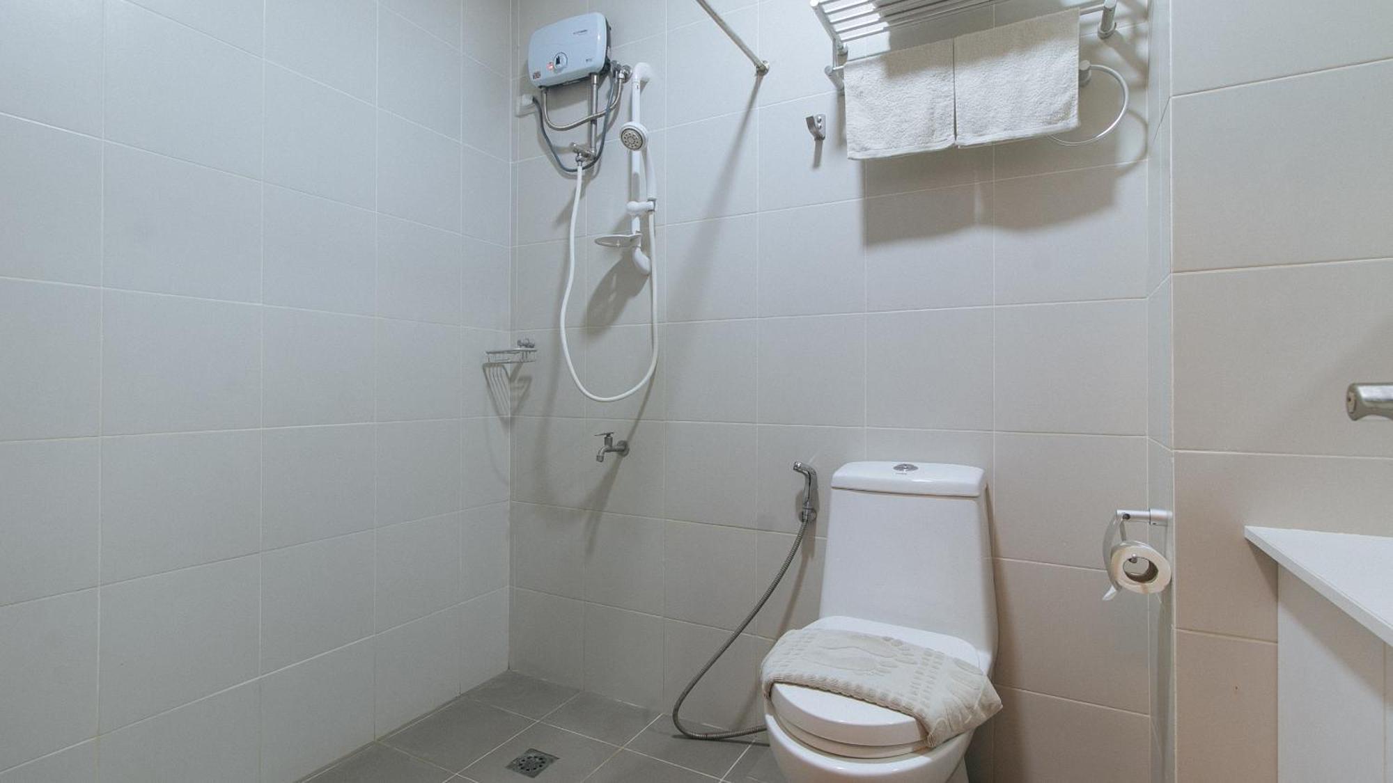 Reddoorz @ Leoncia Apartelle Mandaue City Ngoại thất bức ảnh
