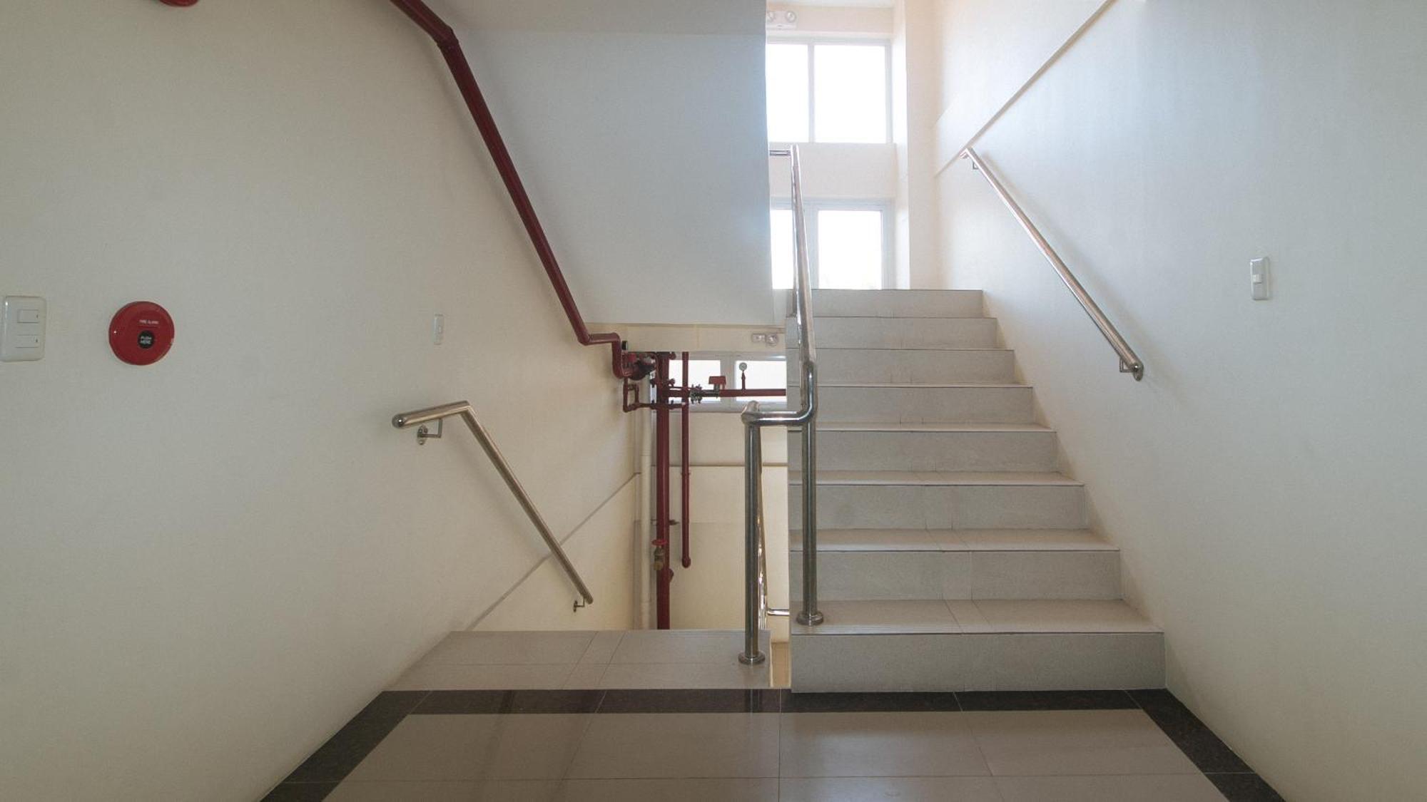 Reddoorz @ Leoncia Apartelle Mandaue City Ngoại thất bức ảnh